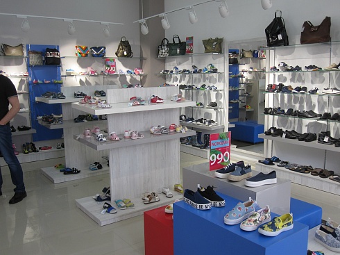Обувной магазин для компании L Обувь на ул. Гарибальди д.25