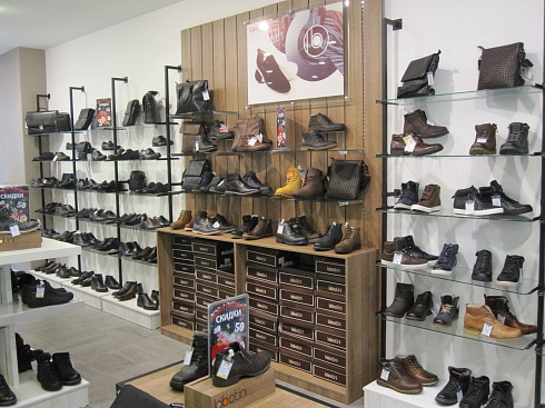 Обувной магазин для ТМ Labotini в ТЦ Город м. Авиамоторная